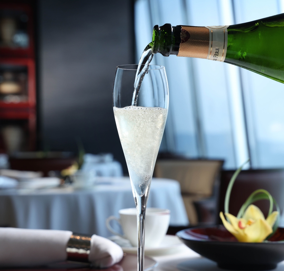 Tin Lung Heen Champagne Glow · Michelin Journey Lunch 