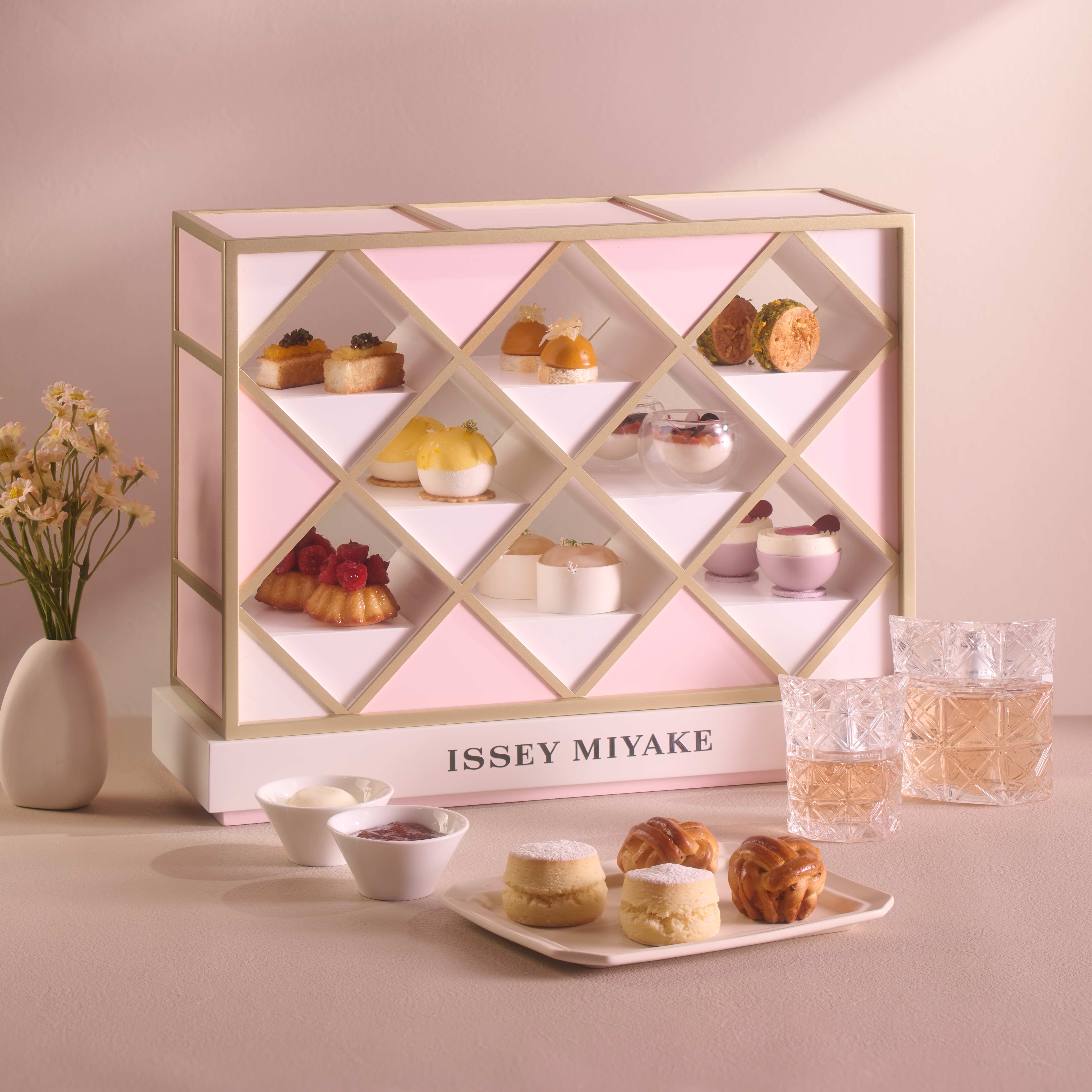 Café 103 x Issey Miyake 「光韻花綻」下午茶